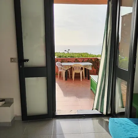 Mareviglioso Fronte Mare Sea Front Lägenhet Magomadas