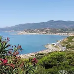 Mareviglioso Fronte Mare Sea Front Lejlighed Magomadas
