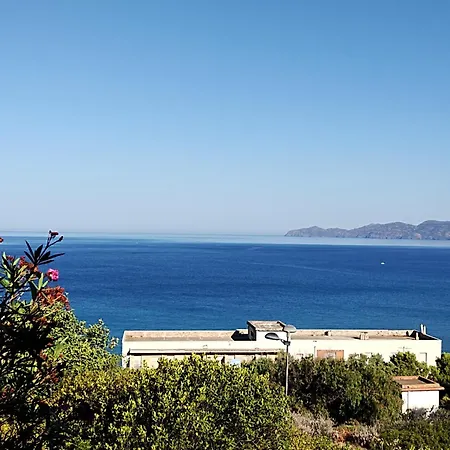 Mareviglioso Fronte Mare Sea Front Apartment Magomadas